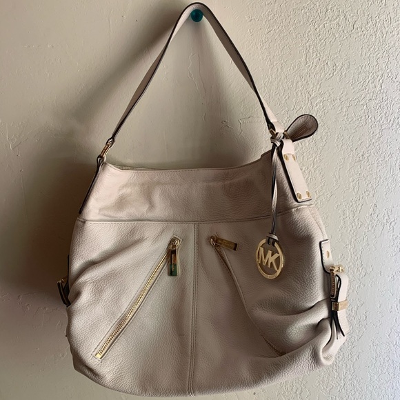 Michael Kors Handbags - Michael Kors Hobo Bag